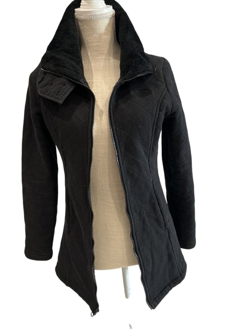 The North Face Womens Quilted Black Fleece Jacket Size S